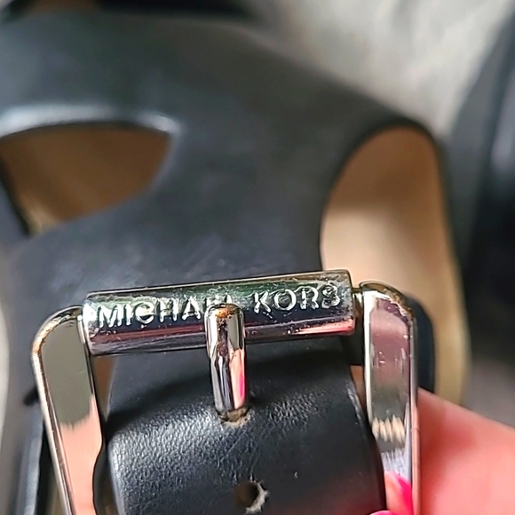 MICHAEL Michael Kors Leather Sandals ❤️ - Picture 7 of 10